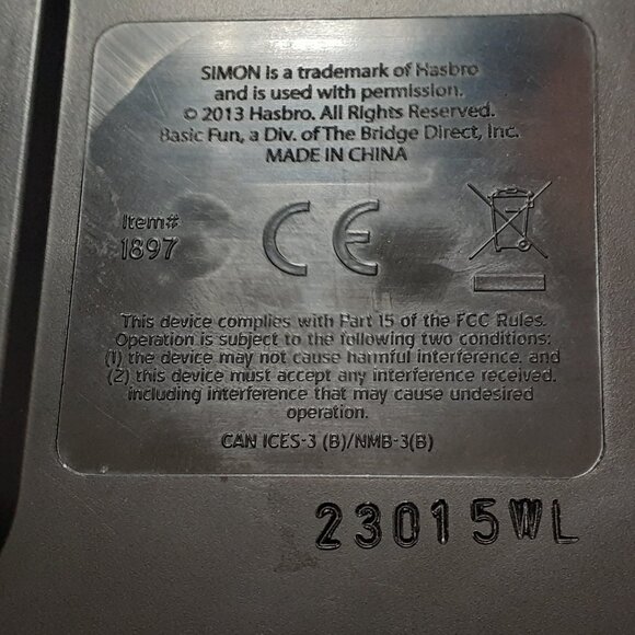 Hasbro Simon Classic Electronic Memory Game 2013 Works Great! Model 1897 Retro! - Picture 9 of 10